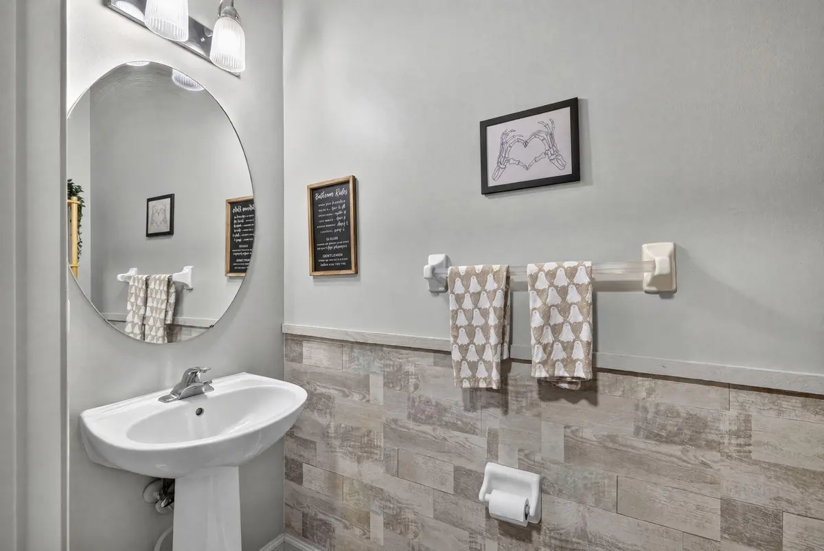 6-web-or-mls-8I8A9670_batchlook at 9440 E PLUM HARBOR Way, Tamarac
