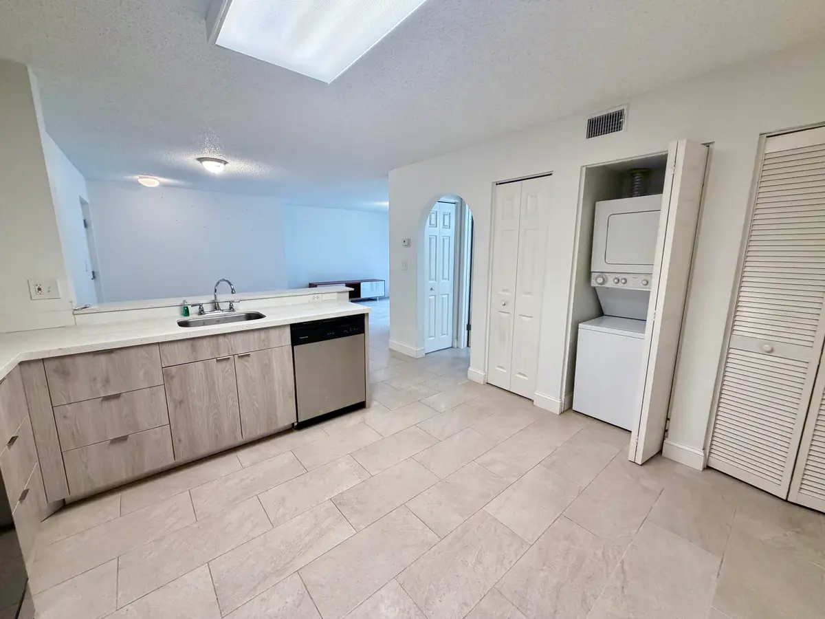 IMG_3591 at 10111 W SUNRISE Boulevard 104, Plantation