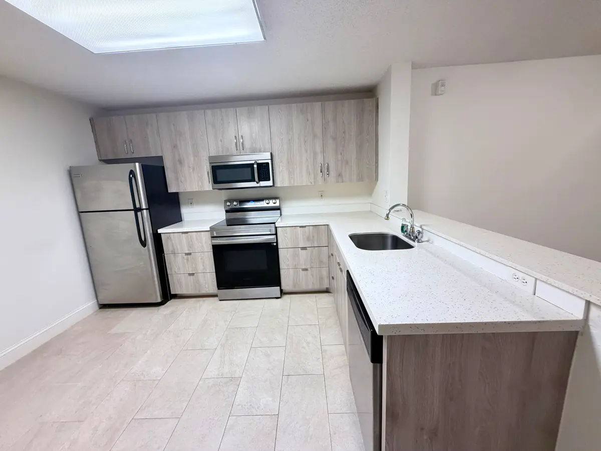 IMG_3603 at 10111 W SUNRISE Boulevard 104, Plantation