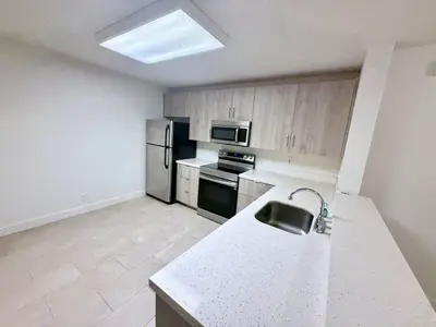 10111 W SUNRISE Boulevard 104, Plantation – Condominium for rent