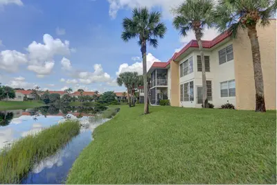 188 Lake Evelyn Drive, West Palm Beach – Condominium for sale