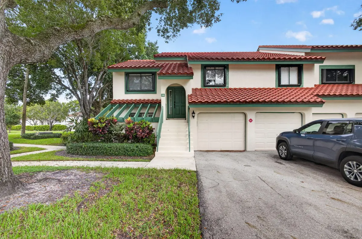 7-web-or-mls-5D1A6469 at 10 Lexington Lane A, Palm Beach Gardens