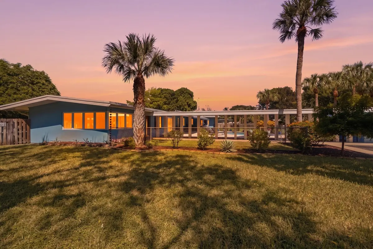 01.a at 4501 E COUNTRY CLUB Circle, Plantation