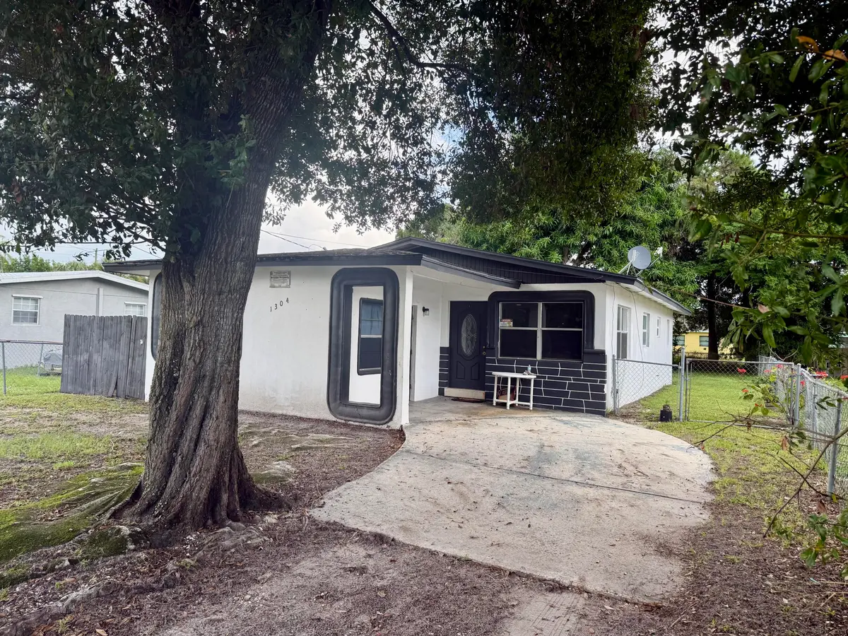 IMG_4164 at 6602 MIRAMAR Avenue, Fort Pierce