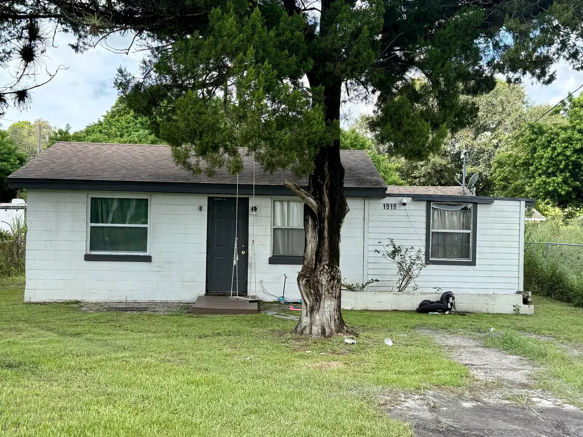 IMG_4166 at 6602 MIRAMAR Avenue, Fort Pierce