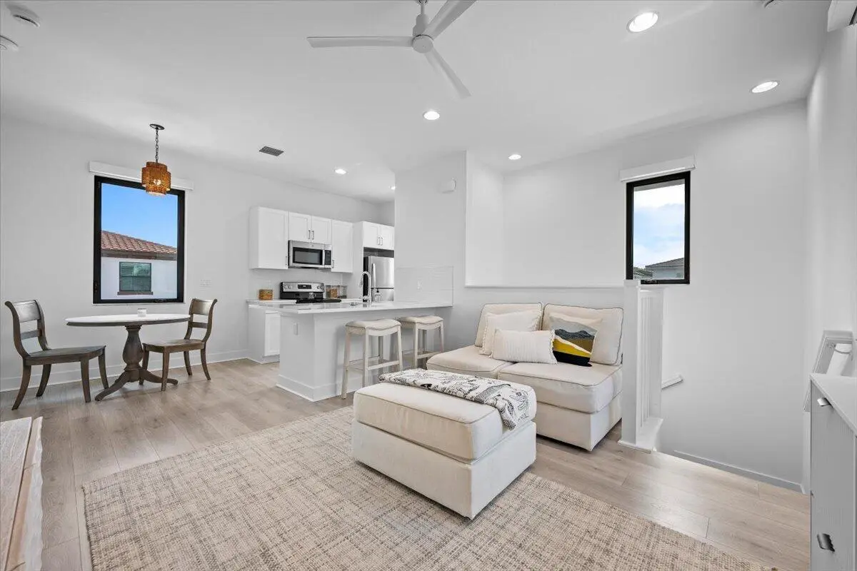 02-LUX_4934 at 13100 Alton Road, Palm Beach Gardens