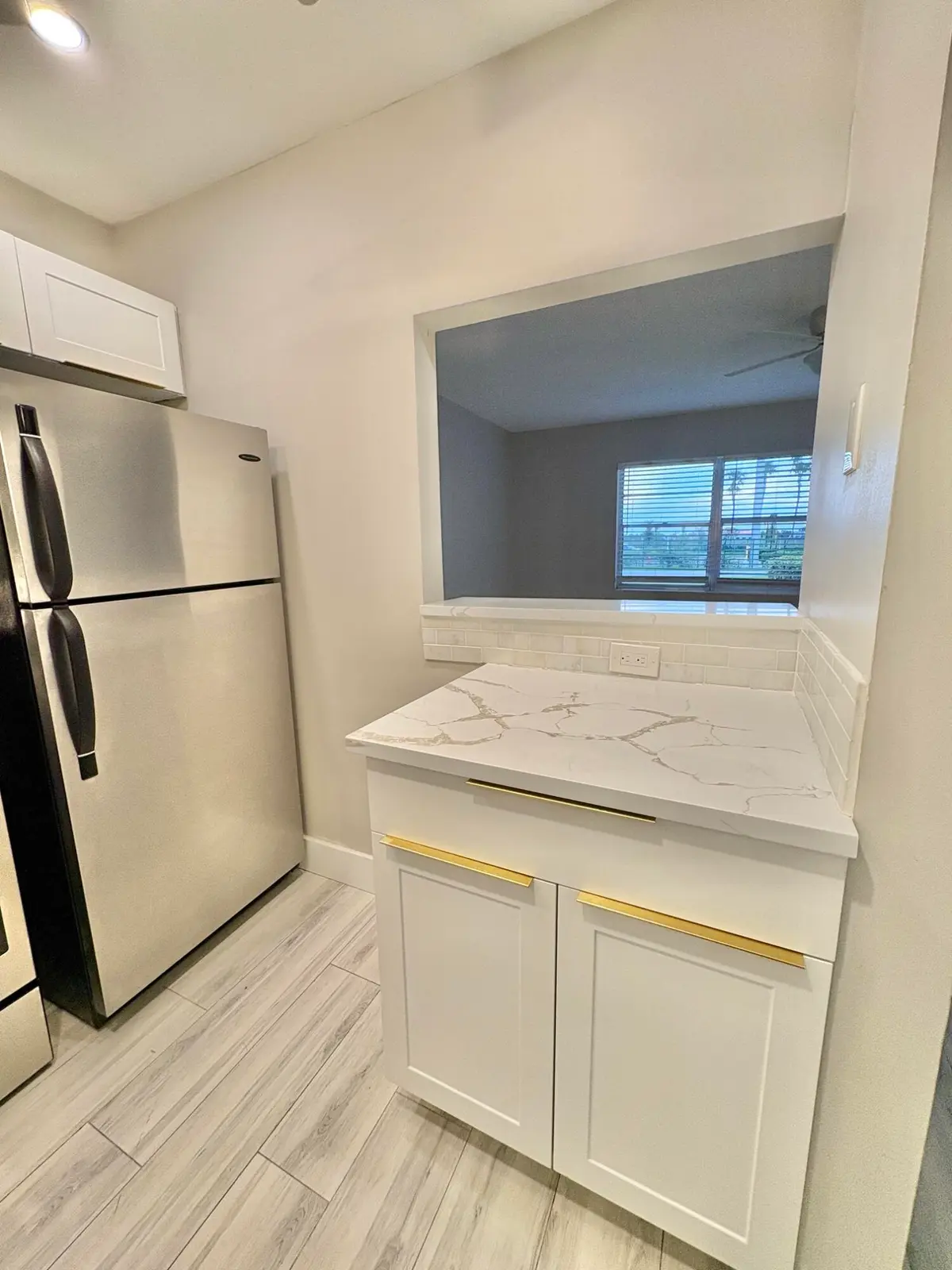 extra counter space at 9 Salisbury A, West Palm Beach