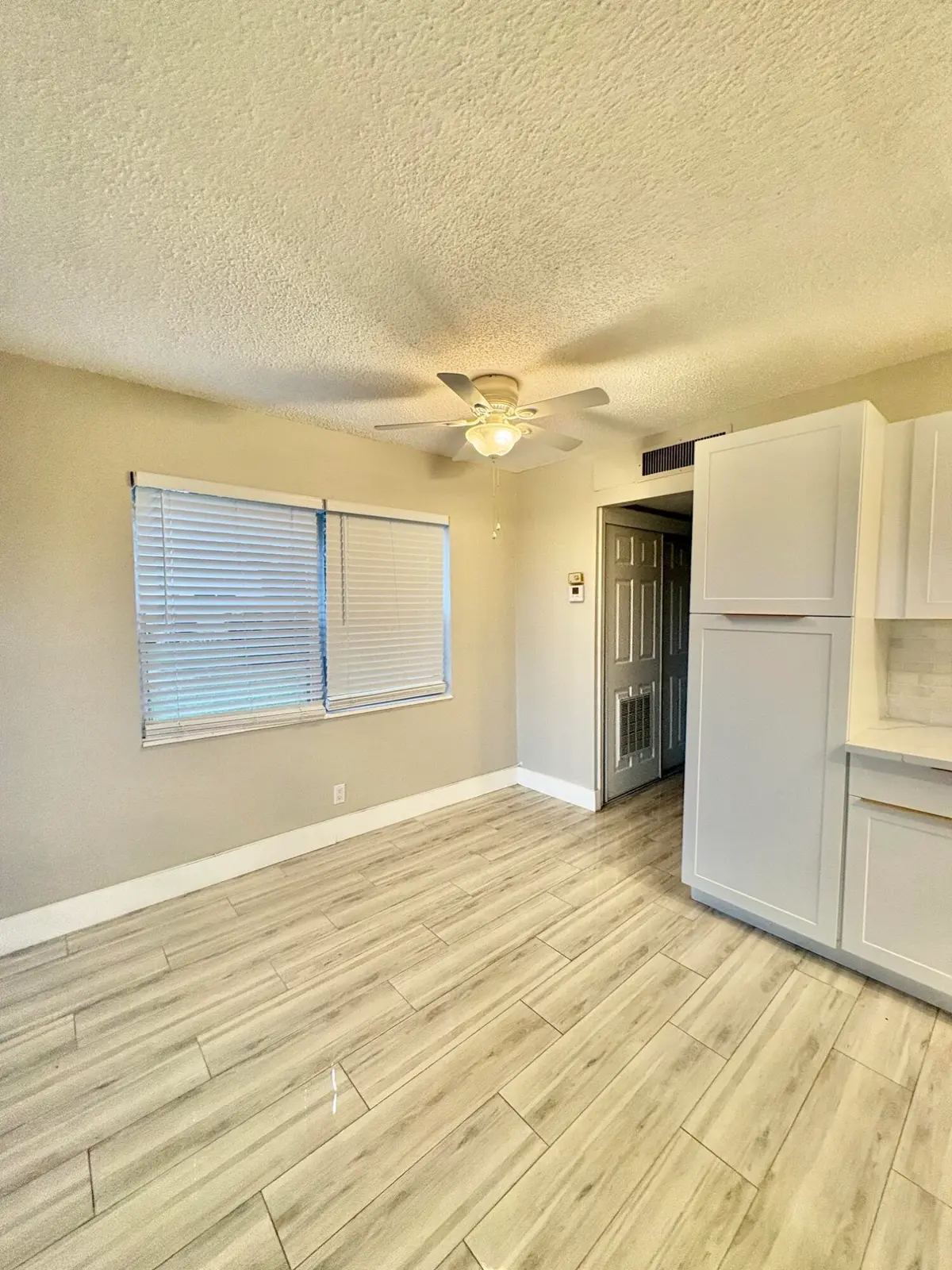 dining area at 9 Salisbury A, West Palm Beach