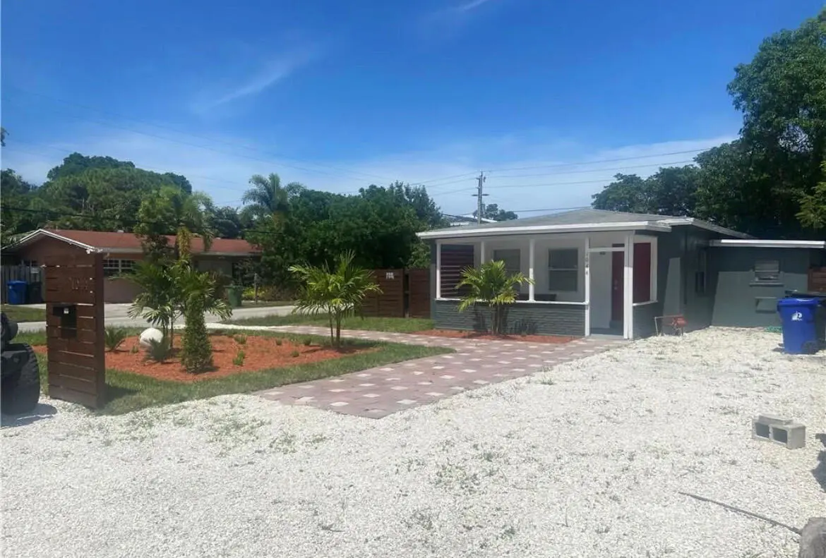 IMG_3060 at 1044 NW 4TH Avenue, Fort Lauderdale