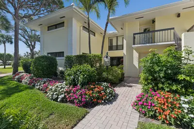 3649 Quail Ridge Drive, Boynton Beach – Condominium for sale