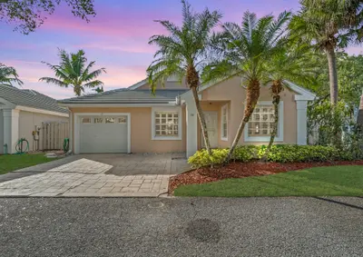 28 Governors Court, Palm Beach Gardens – Single Family Residence for sale