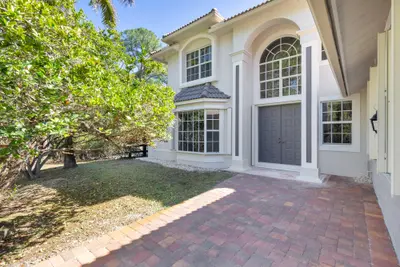 13974 Wind Flower Drive, Palm Beach Gardens – Single Family Residence for rent
