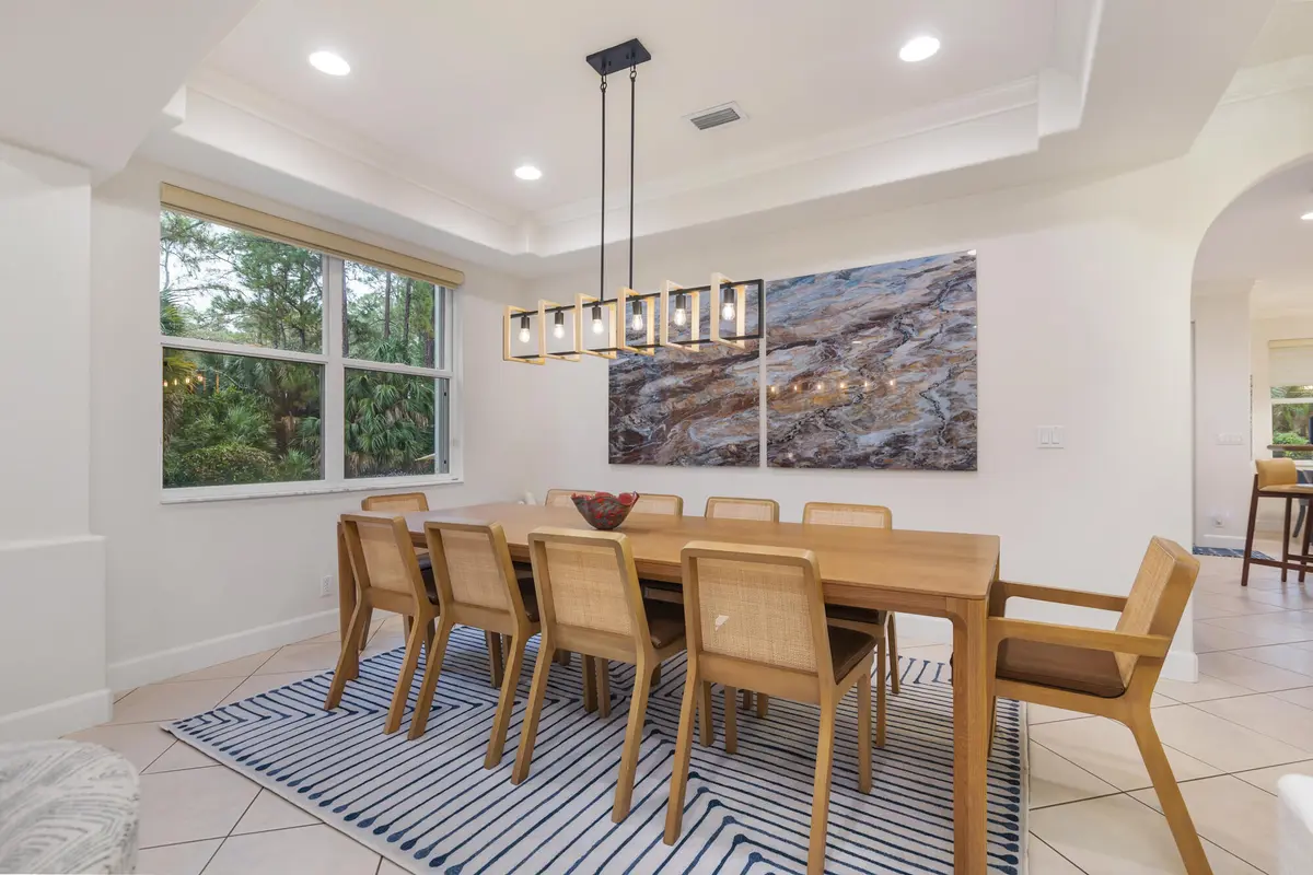 Dining at 13974 Wind Flower Drive, Palm Beach Gardens
