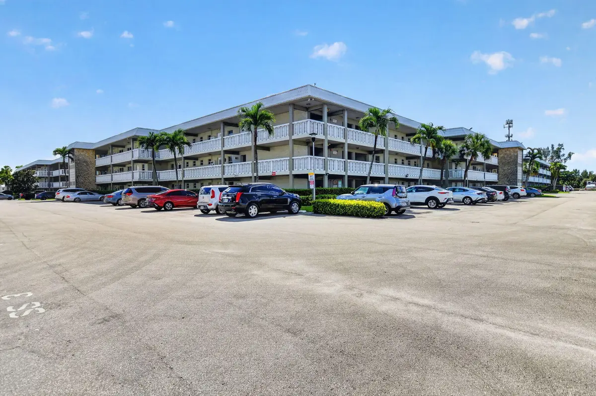 Front Exterior at 9872 MARINA Boulevard 1438, Boca Raton