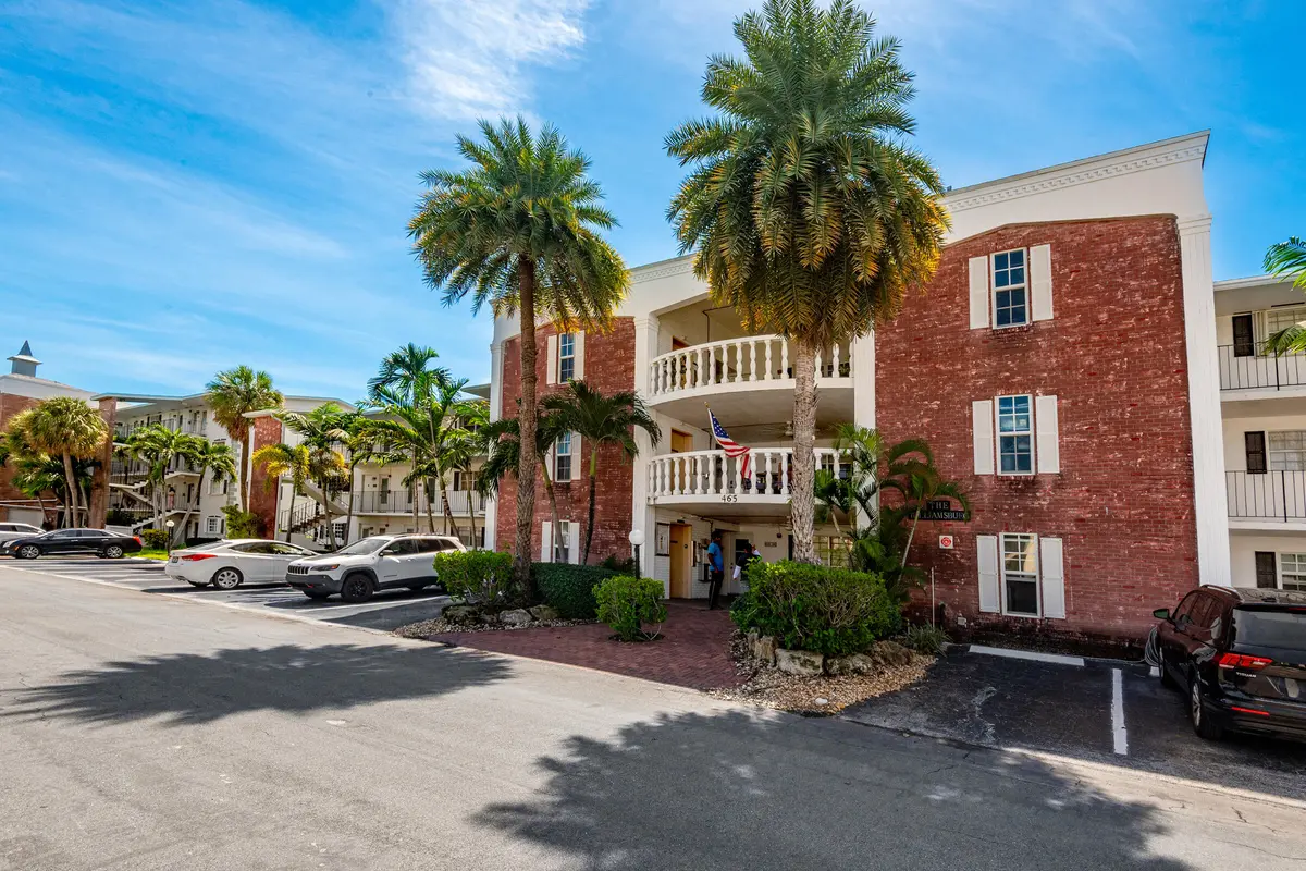 0-1 at 465 Paradise Isle Boulevard, Hallandale Beach