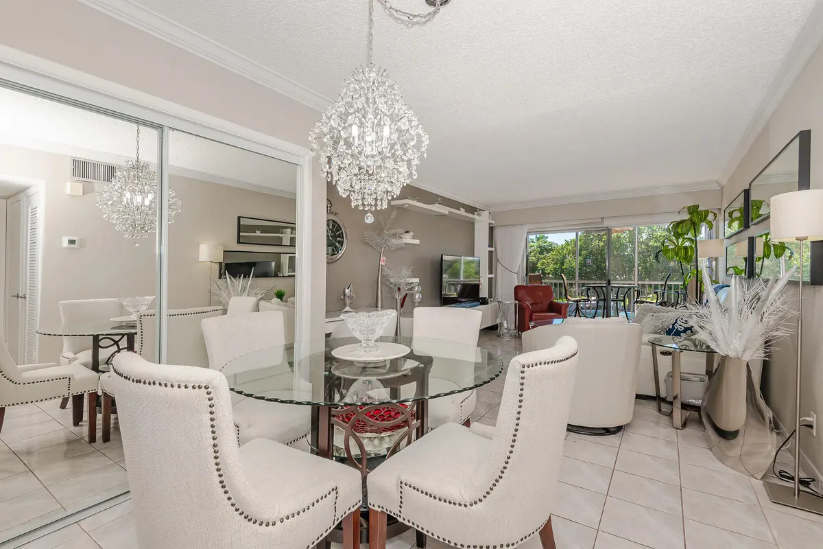 0-7 at 465 Paradise Isle Boulevard, Hallandale Beach