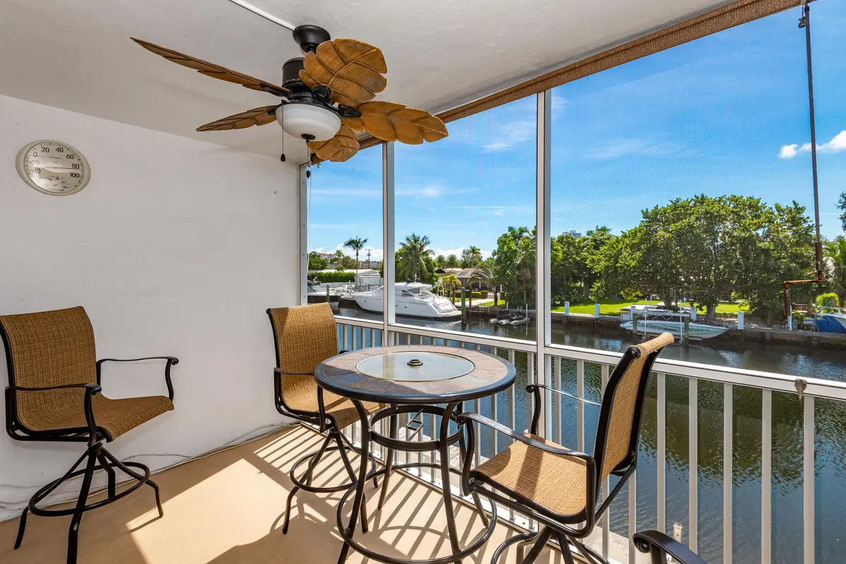 0-25 at 465 Paradise Isle Boulevard, Hallandale Beach