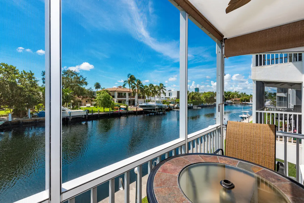 0-29 at 465 Paradise Isle Boulevard, Hallandale Beach