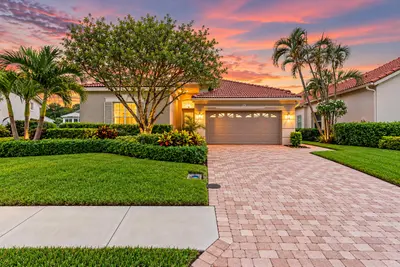 90 MONTEREY POINTE Drive, Palm Beach Gardens – Single Family Residence for sale