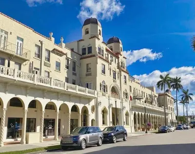 235 Sunrise Avenue 3010, Palm Beach – Condominium for rent