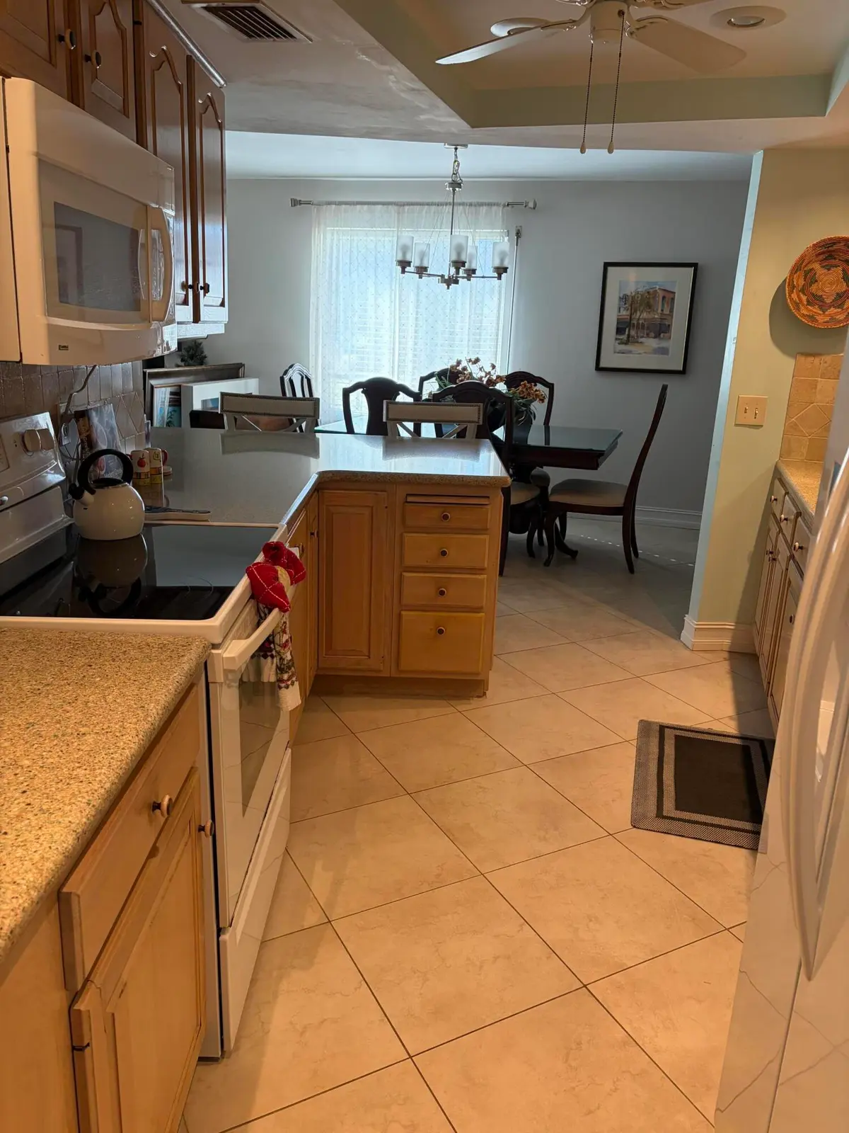 Kitchen 1 Longwood at 11811 Ave Of The PGA 3-1F, Palm Beach Gardens