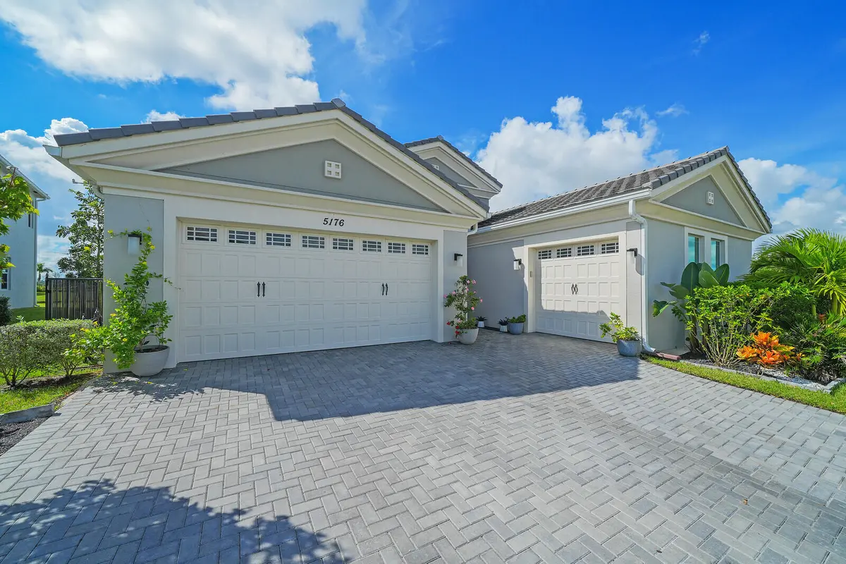 Welcome Home at 5176 Macoon Way, Westlake