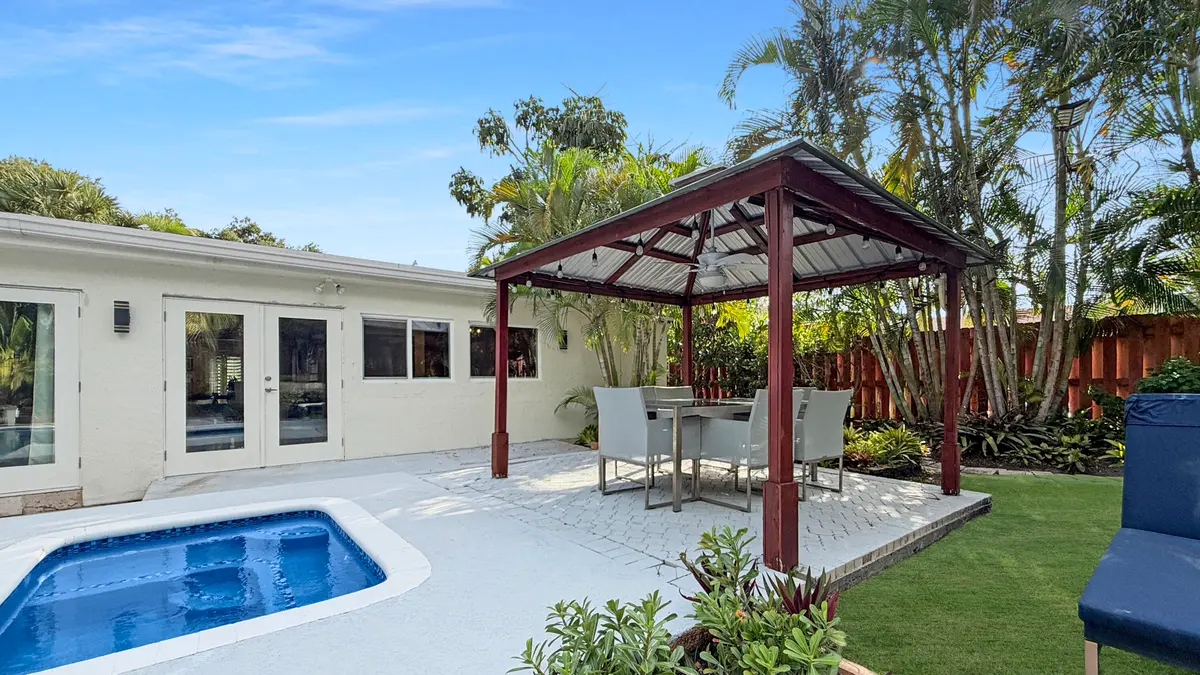 pool5 at 941 SW 19TH Street, Boca Raton