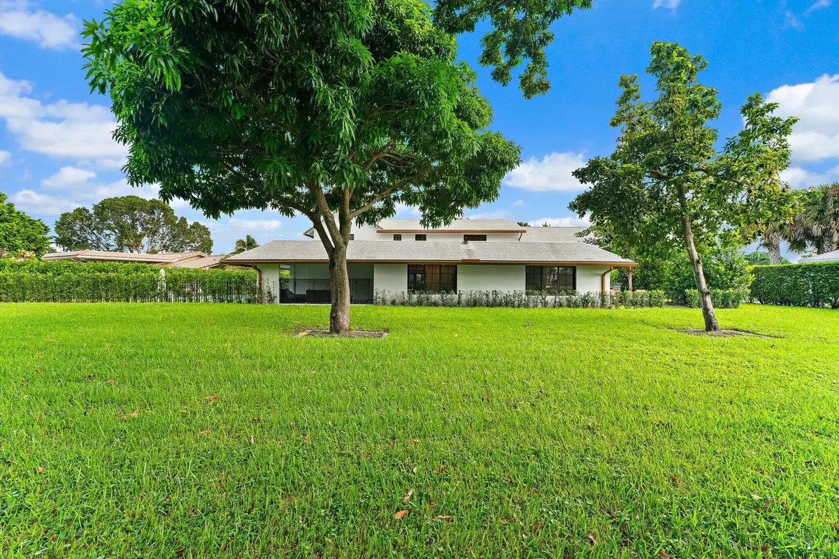 Rear Elevation at 4456 Hickory Drive, Palm Beach Gardens