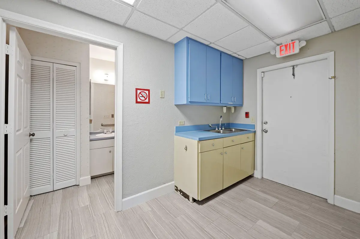 40-web-or-mls-1501-presidential-way-9-11 at 1501 PRESIDENTIAL Way 9, West Palm Beach