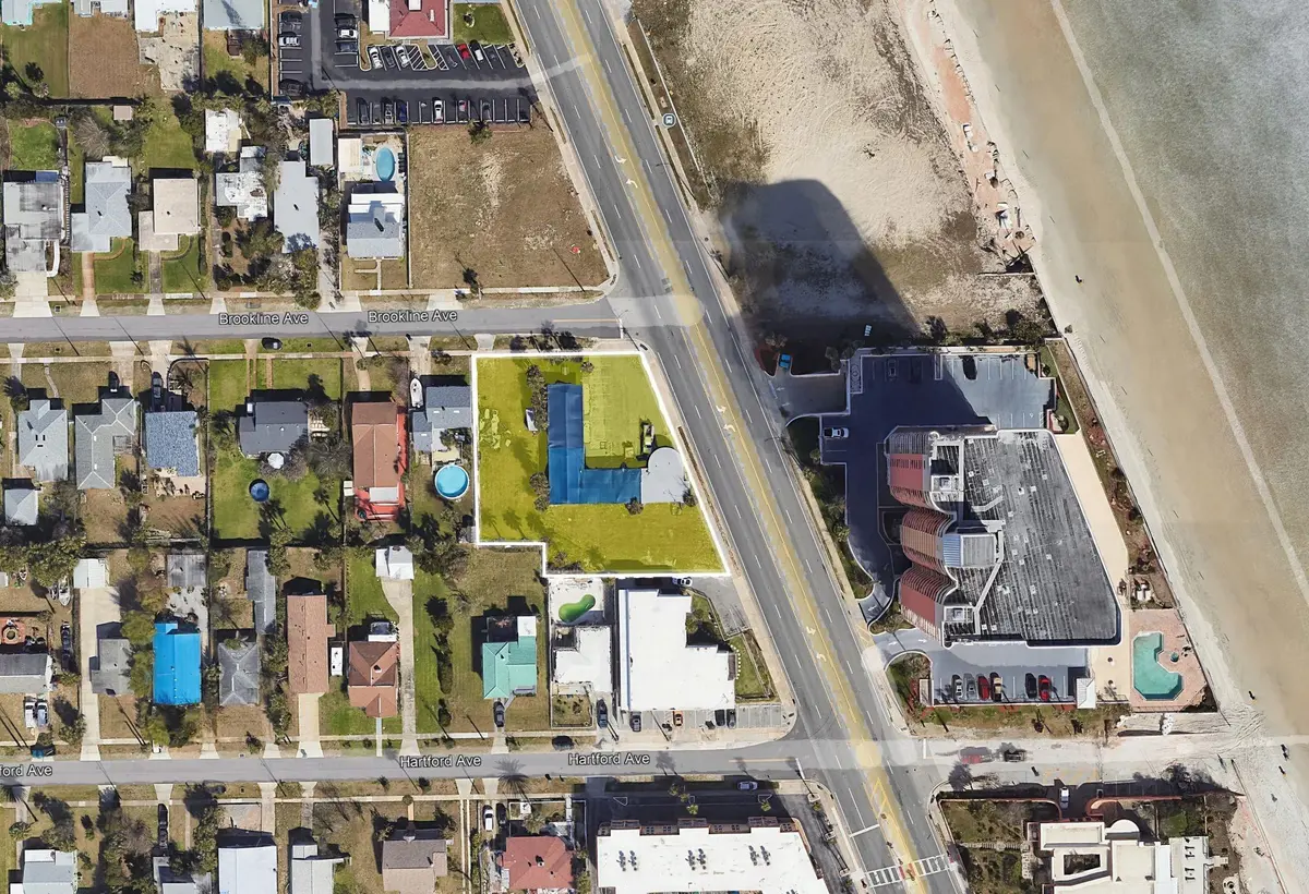 Photo 8 at 1915 N ATLANTIC Avenue, Daytona Beach