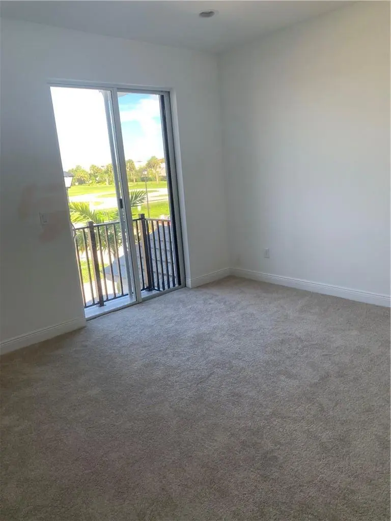 Photo 7 at 6935 PINES Circle 16, Coconut Creek
