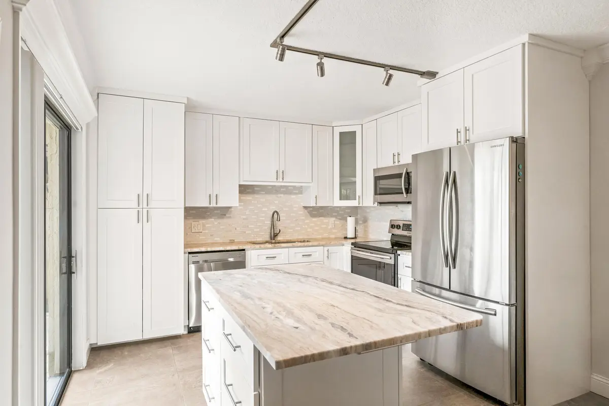 1166 6th Avenue - 15B-081 at 1166 6th Avenue 15B, Vero Beach