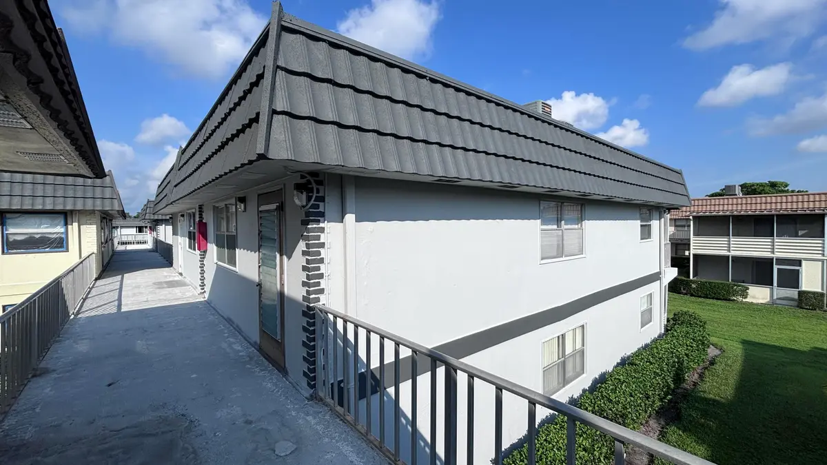 139 Front/Side Exterior at 139 SAXONY C, Delray Beach