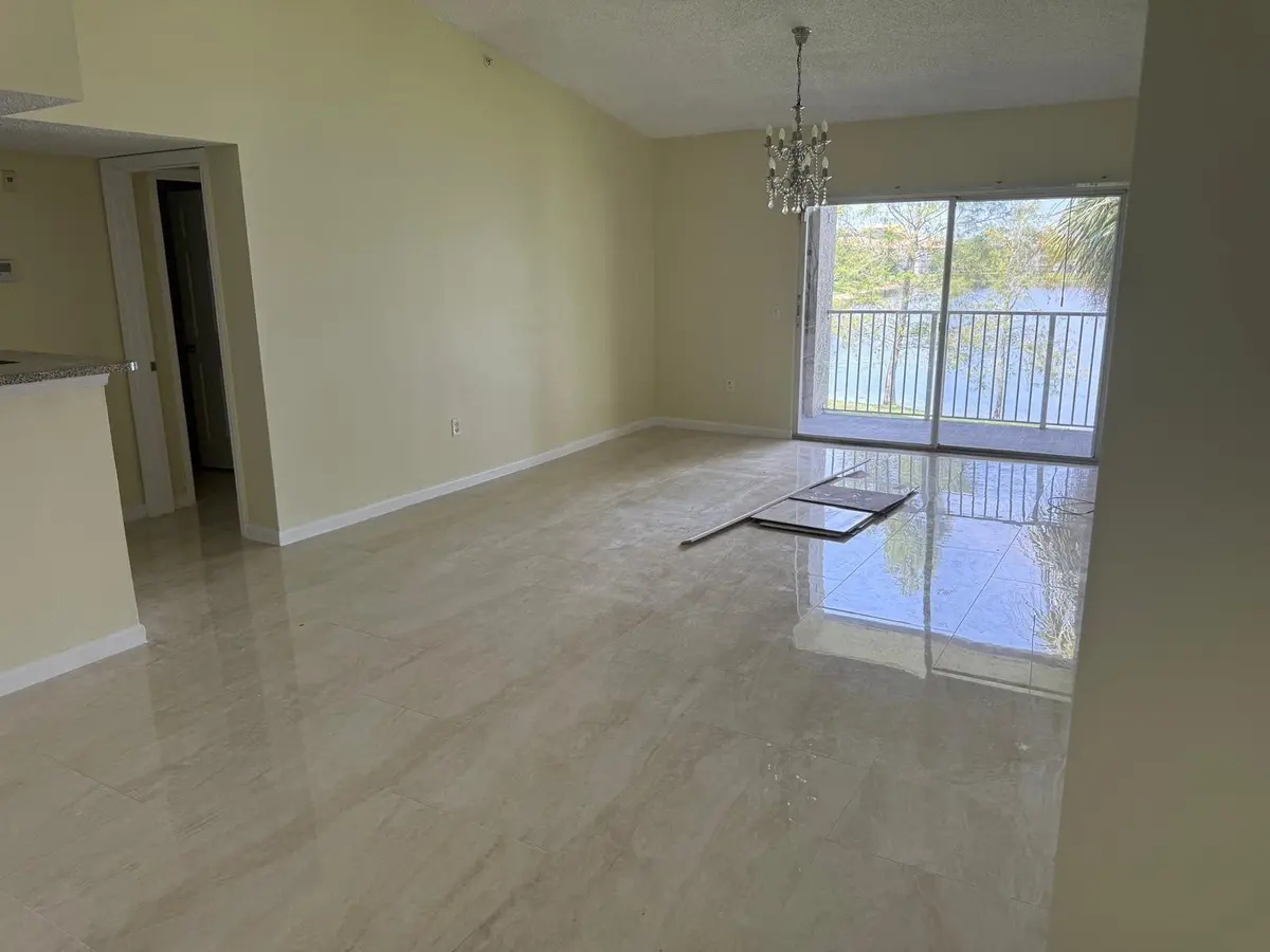 Photo 7 at 5061 WILES Road 202, Coconut Creek