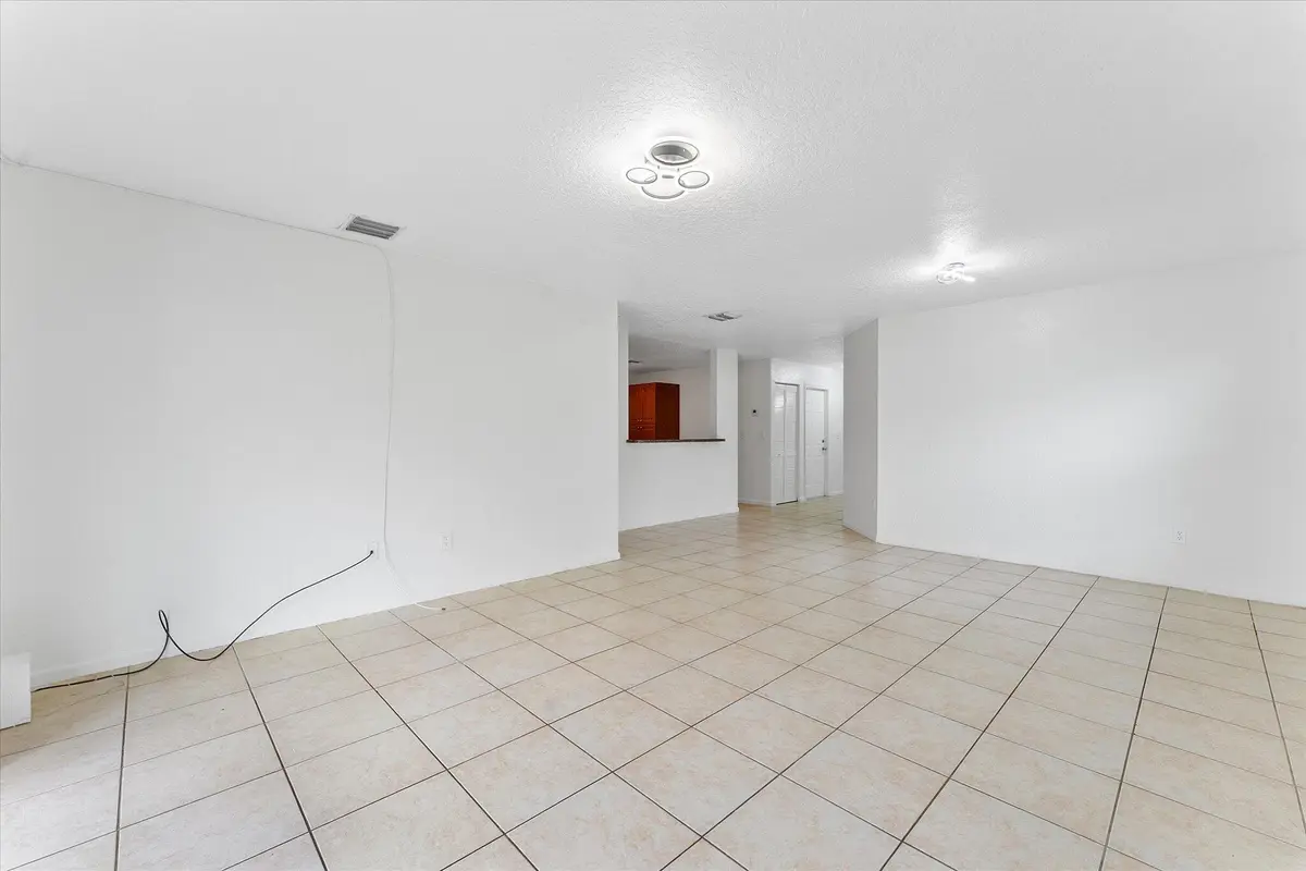 04-2212 NW 9th Ct_004 at 2212 NW 9th Court, Fort Lauderdale