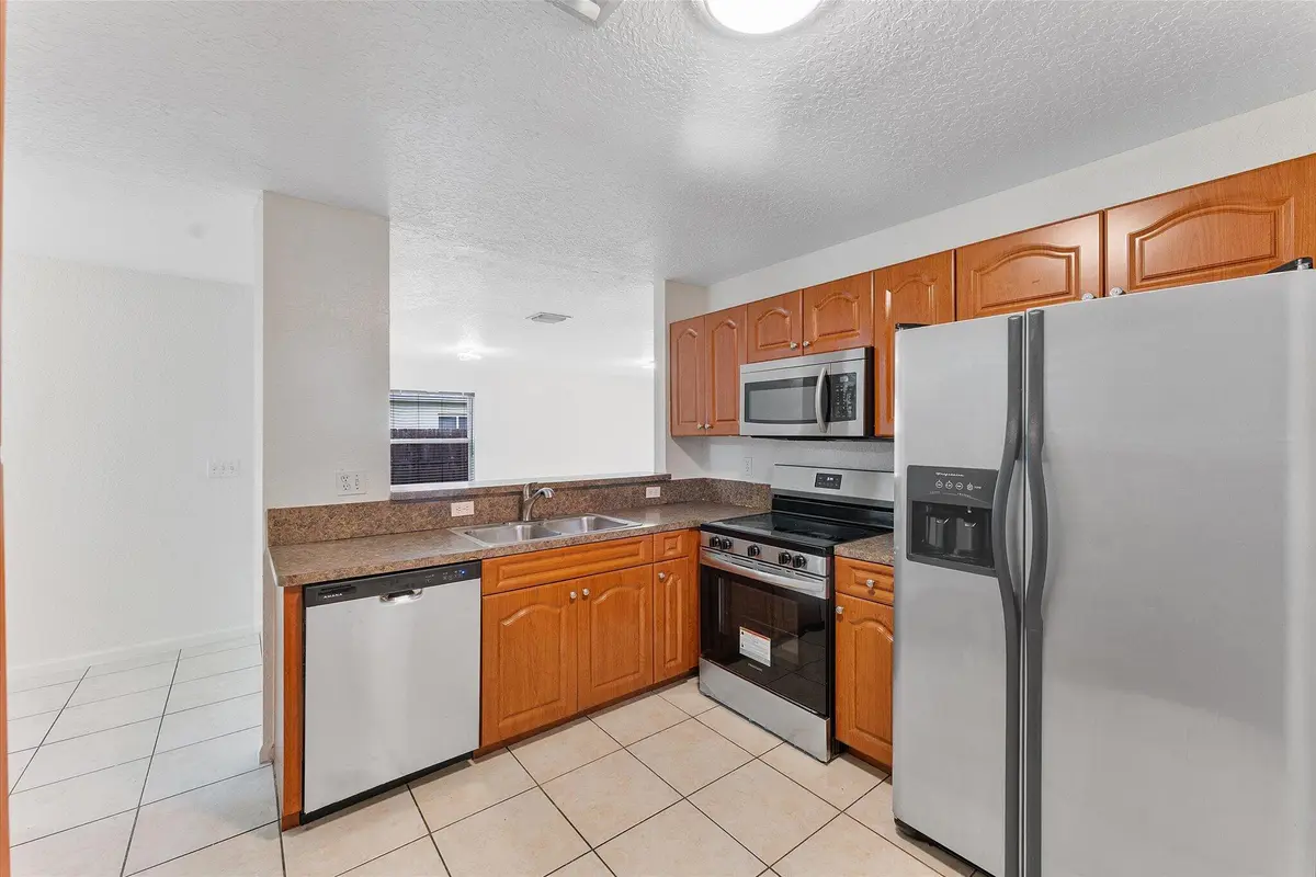 08-2212 NW 9th Ct_008 at 2212 NW 9th Court, Fort Lauderdale