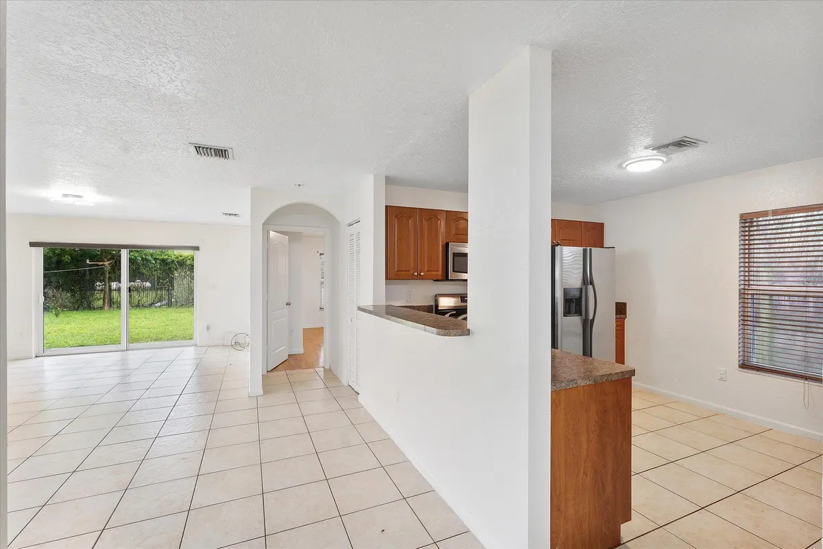 10-2212 NW 9th Ct_010 at 2212 NW 9th Court, Fort Lauderdale