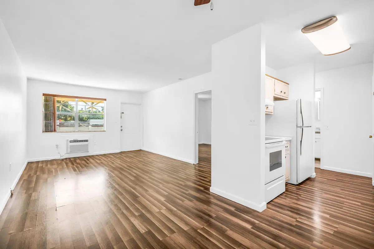 4-web-or-mls-photo-4 at 5725 Tyler Street 1-4, Hollywood