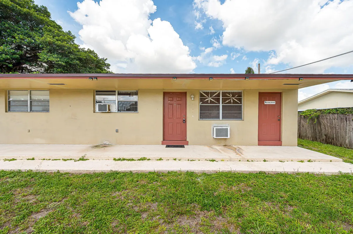 13-web-or-mls-photo-16 at 5725 Tyler Street 1-4, Hollywood
