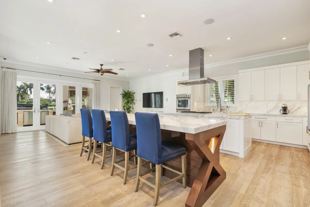 low-9 at 222 Arlington Road, West Palm Beach