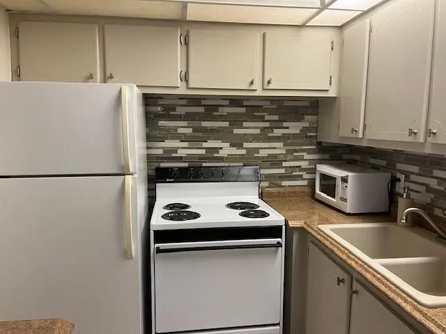 Kitchen at 300 WINDSOR M M, West Palm Beach
