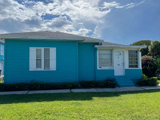 700 exterior at 700 Talladega Street, West Palm Beach