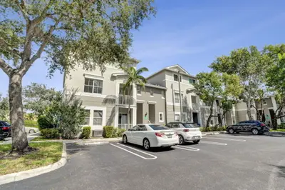 2016 Shoma Drive, Royal Palm Beach – Condominium for sale