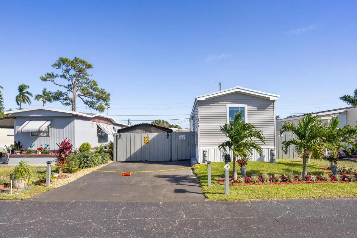 38-Front-Street at 8948 Oak Street, Boynton Beach
