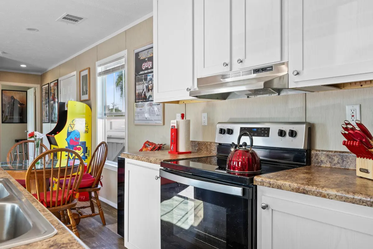 08-Kitchen at 8948 Oak Street, Boynton Beach