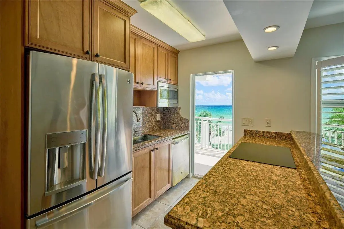34-Kitchen at 901 S Surf Road 506, Hollywood