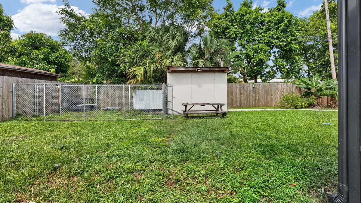 32-web-or-mls-DSC00337 at 6311 LIBERTY Street, Hollywood