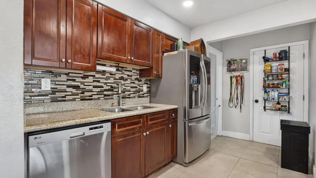 16-web-or-mls-DSC00277 at 6311 LIBERTY Street, Hollywood