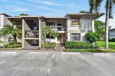 12926 BRIARLAKE Drive 104b, Palm Beach Gardens – Condominium for sale