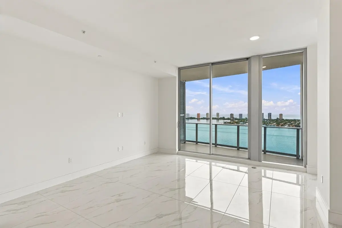 15_027__jjl0223 at 220 LAKE SHORE Drive 2306, West Palm Beach